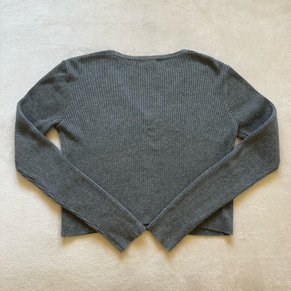 Brandy Melville John Galt Gray Shannon Cardigan - Picture 2 of 6